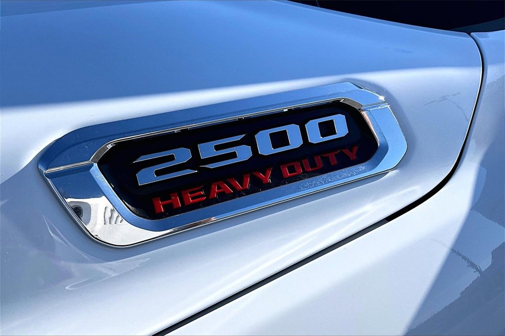 Used 2024 RAM 2500 Tradesman w/ Chrome Appearance Group image 8