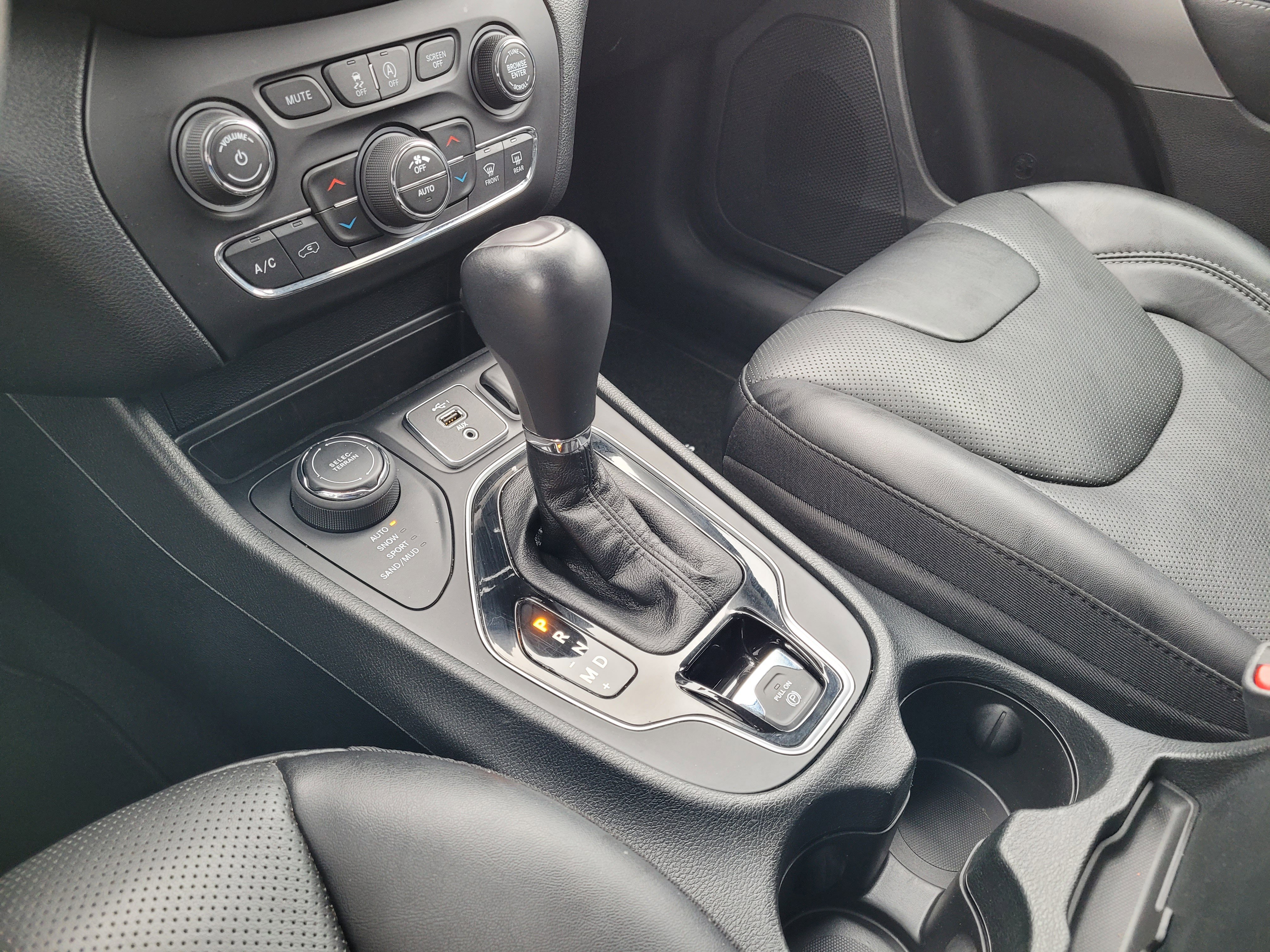 Used 2022 Jeep Cherokee Limited w/ Elite Package image 25