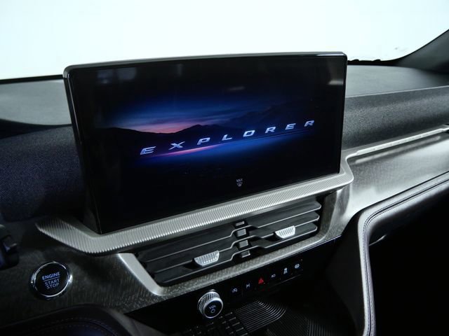 Certified 2025 Ford Explorer Platinum w/ LUX Leather Package image 22