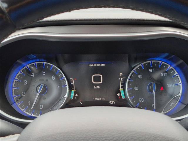 Used 2018 Chrysler Pacifica Touring-L Plus FWD image 8