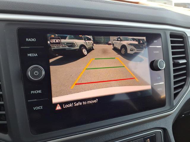 Used 2021 Volkswagen Atlas Cross Sport SE w/ Panoramic Sunroof Package FWD image 12