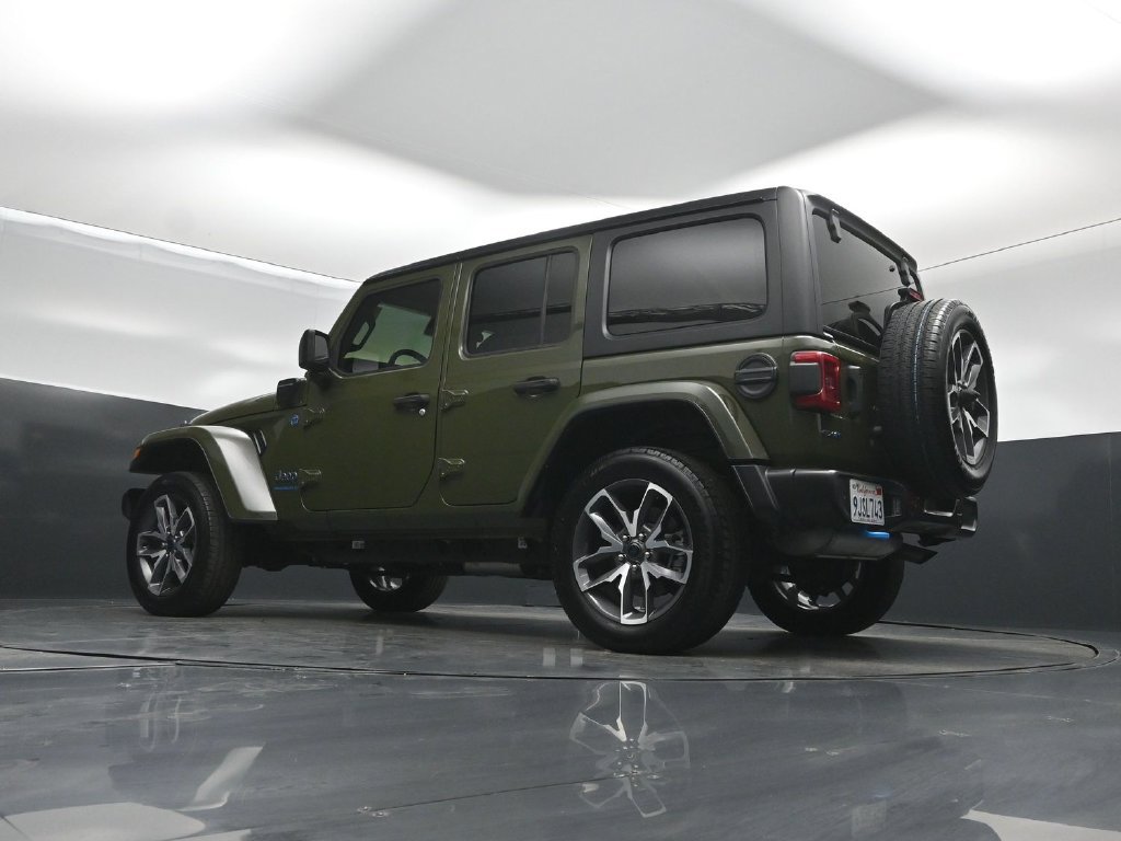 Used 2024 Jeep Wrangler Unlimited w/ Convenience Group AWD/4WD image 46