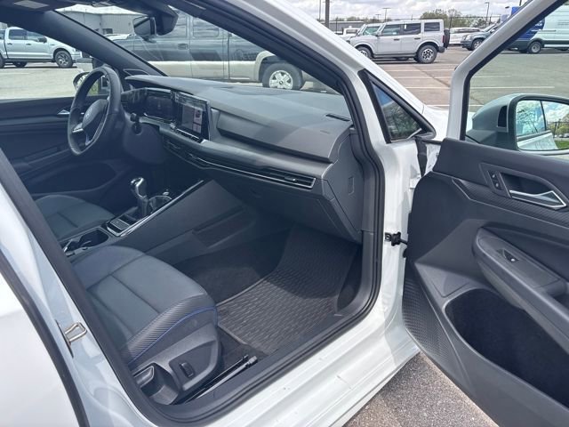 Used 2024 Volkswagen Golf R image 9