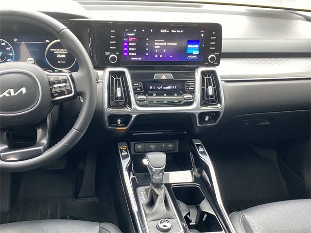 Used 2023 Kia Sorento SX image 16