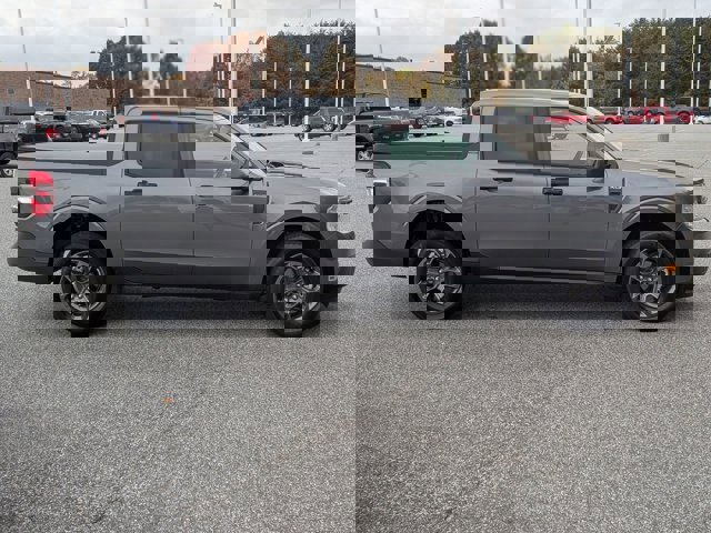 Certified 2023 Ford Maverick XLT image 3