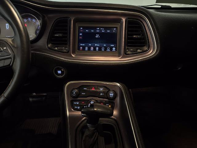 Used 2018 Dodge Challenger SXT RWD image 21