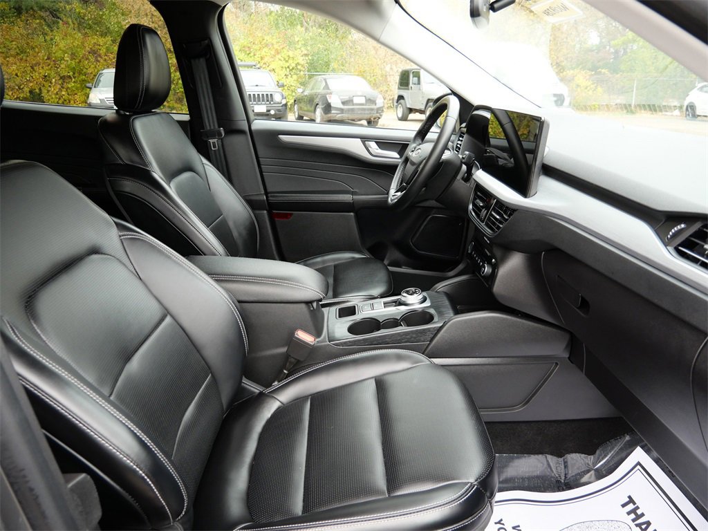 Certified 2024 Ford Escape Platinum image 8