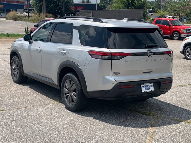 Used 2025 Nissan Pathfinder SV FWD image 7