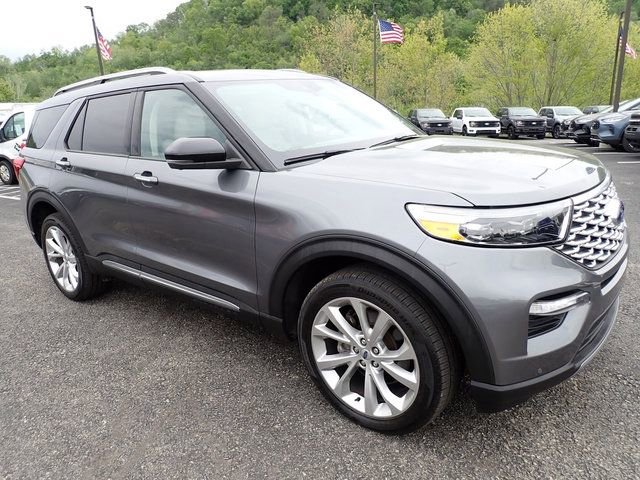 Certified 2022 Ford Explorer Platinum w/ Technology Package AWD/4WD image 11