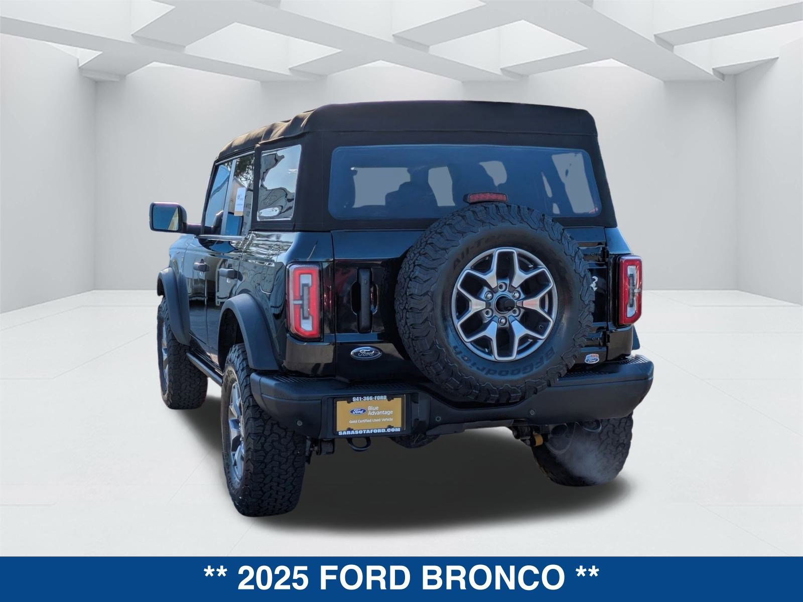 Certified 2025 Ford Bronco Badlands image 6