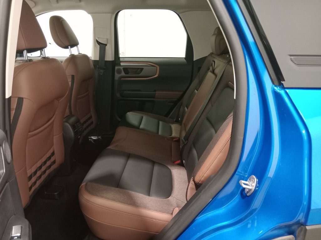 Certified 2025 Ford Bronco Sport Outer Banks w/ Outer Banks Tech Package+ AWD/4WD image 13