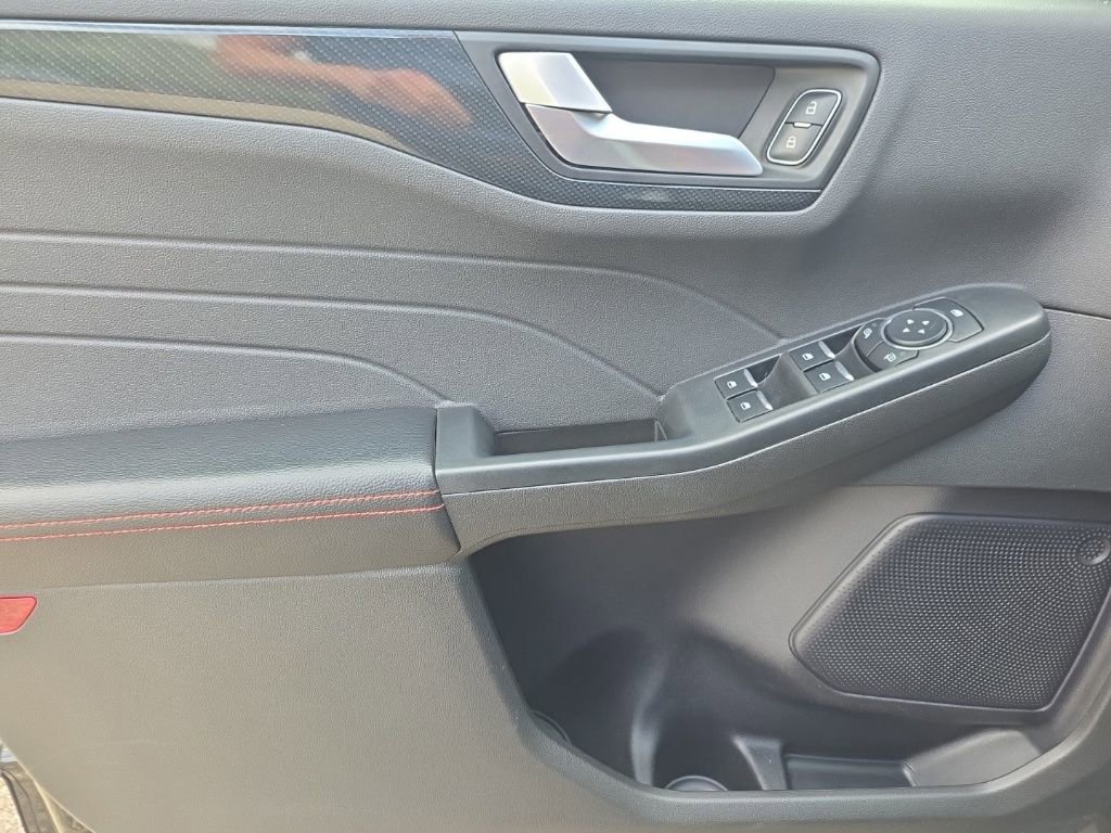 Certified 2024 Ford Escape ST-Line w/ Tech Pack #1 image 15