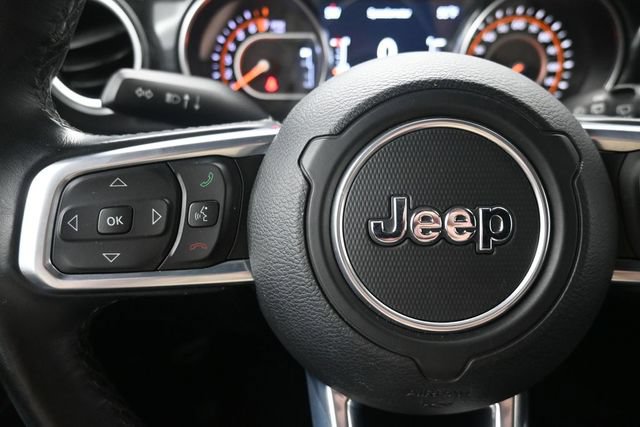 Used 2020 Jeep Wrangler Unlimited Sahara AWD/4WD image 18
