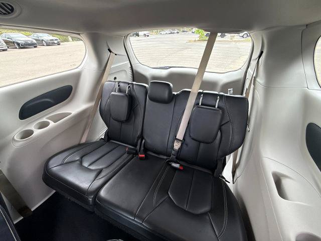 Used 2020 Chrysler Voyager Lxi FWD image 14
