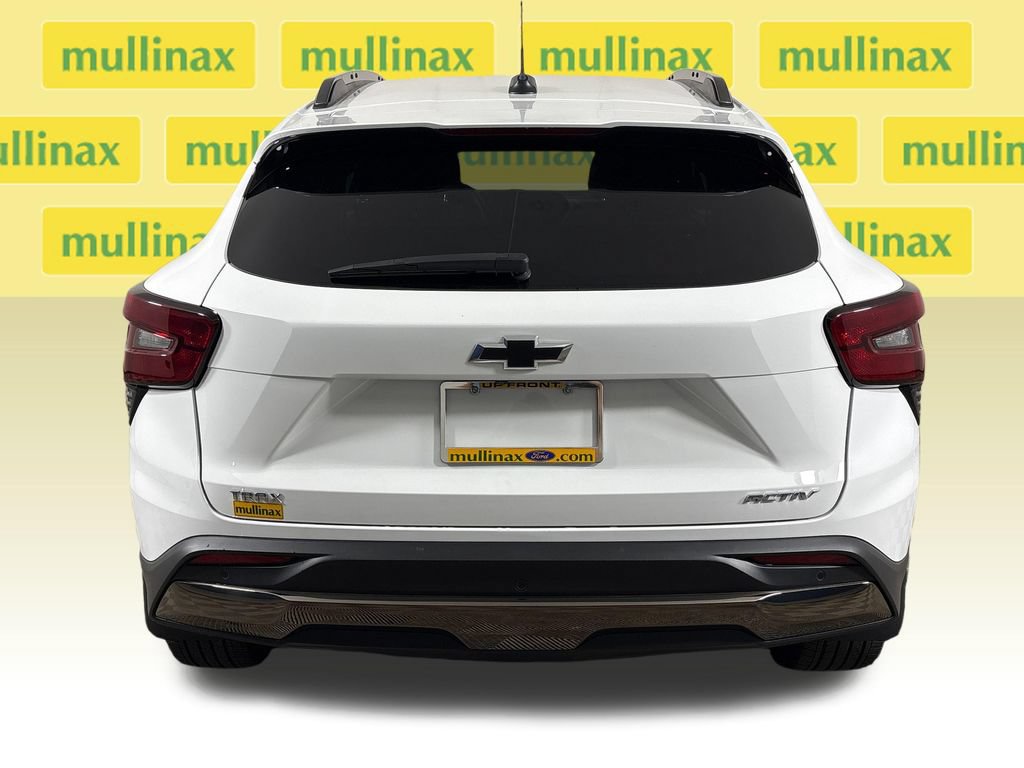 Used 2024 Chevrolet Trax ACTIV w/ Sunroof Package FWD image 8