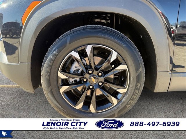 Used 2021 Chevrolet TrailBlazer LT w/ Sun and Liftgate Package image 9