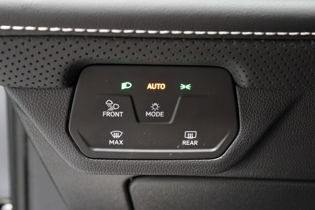 Used 2024 Volkswagen Atlas Cross Sport SEL Premium R-Line AWD/4WD image 28