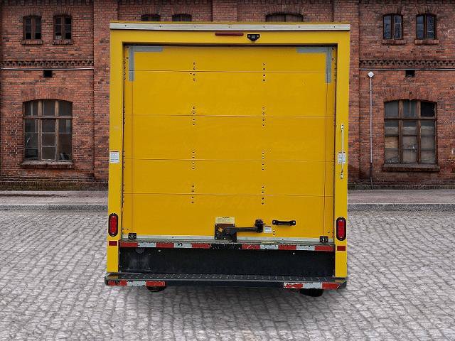 Used 2021 GMC Savana 3500 w/ Power Convenience Package RWD image 5