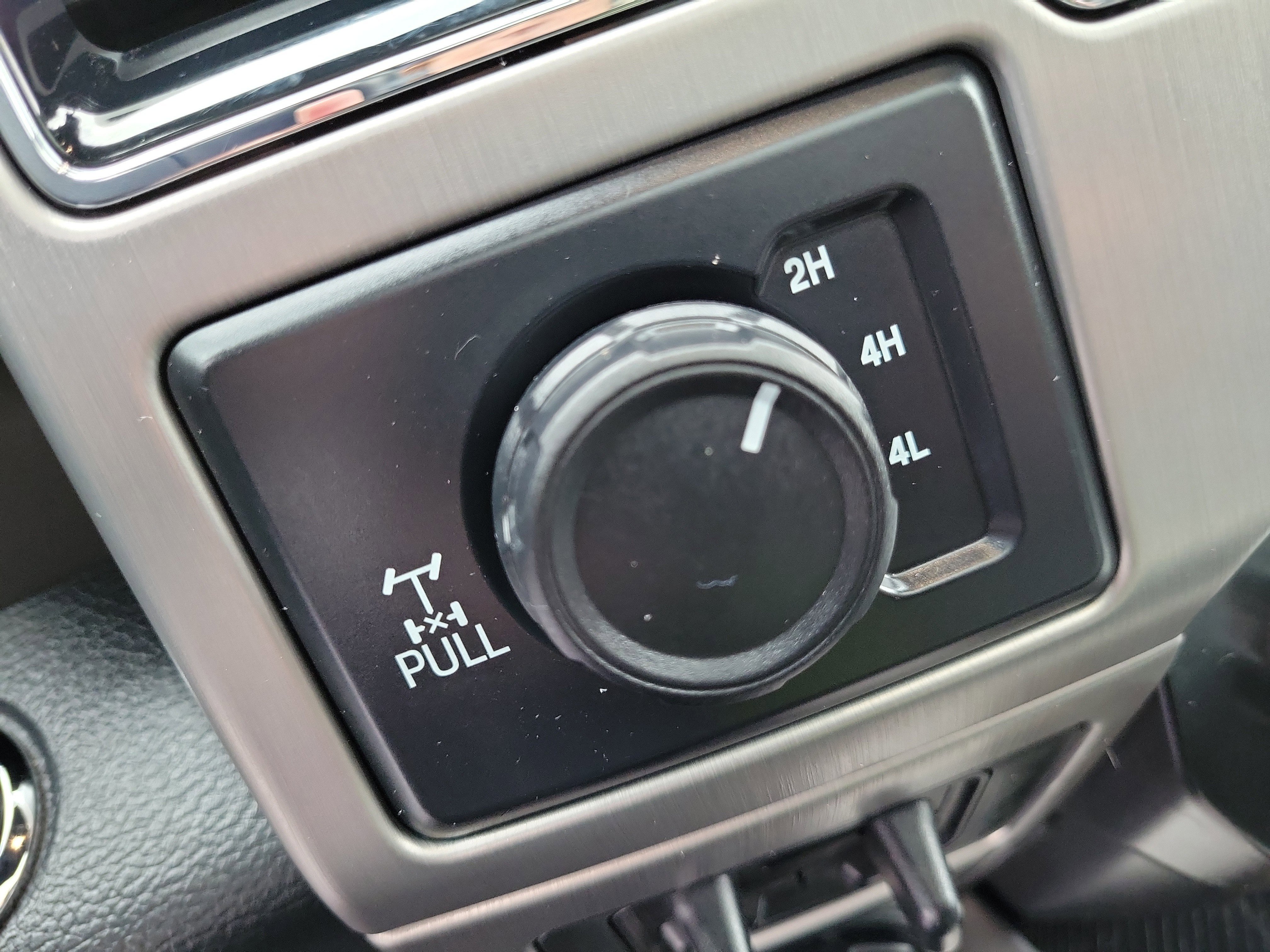 Certified 2022 Ford F250 Platinum w/ FX4 Off-Road Package image 34