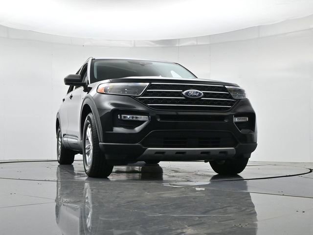 Certified 2021 Ford Explorer XLT w/ Equipment Group 202A AWD/4WD image 36