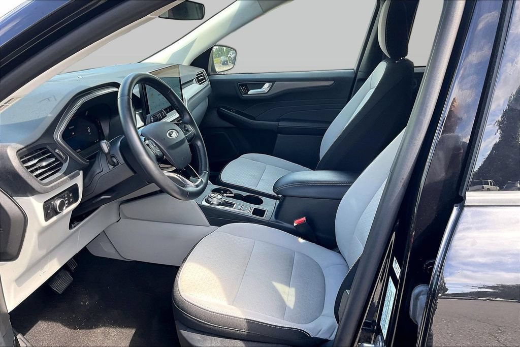 Certified 2025 Ford Escape Active w/ Active Premium Tech Pack FWD image 24