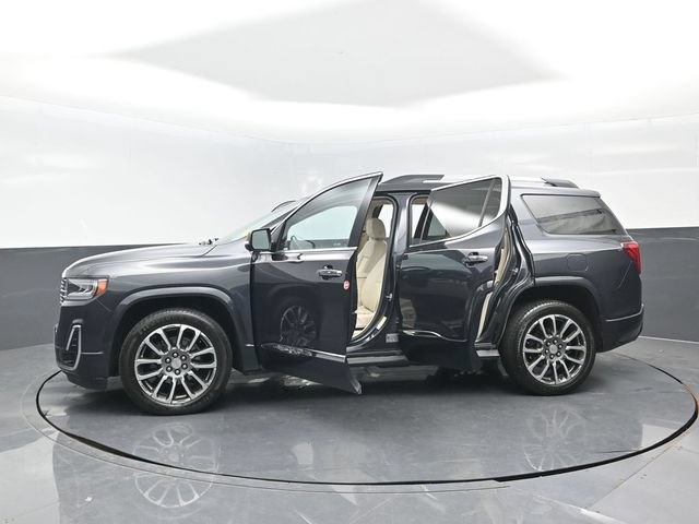 Used 2021 GMC Acadia Denali w/ Denali Ultimate Package AWD/4WD image 30