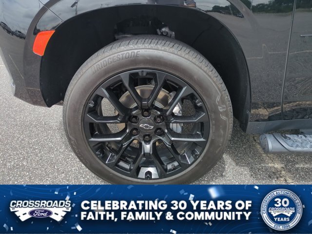 Used 2023 Chevrolet Tahoe Z71 w/ Luxury Package AWD/4WD image 11