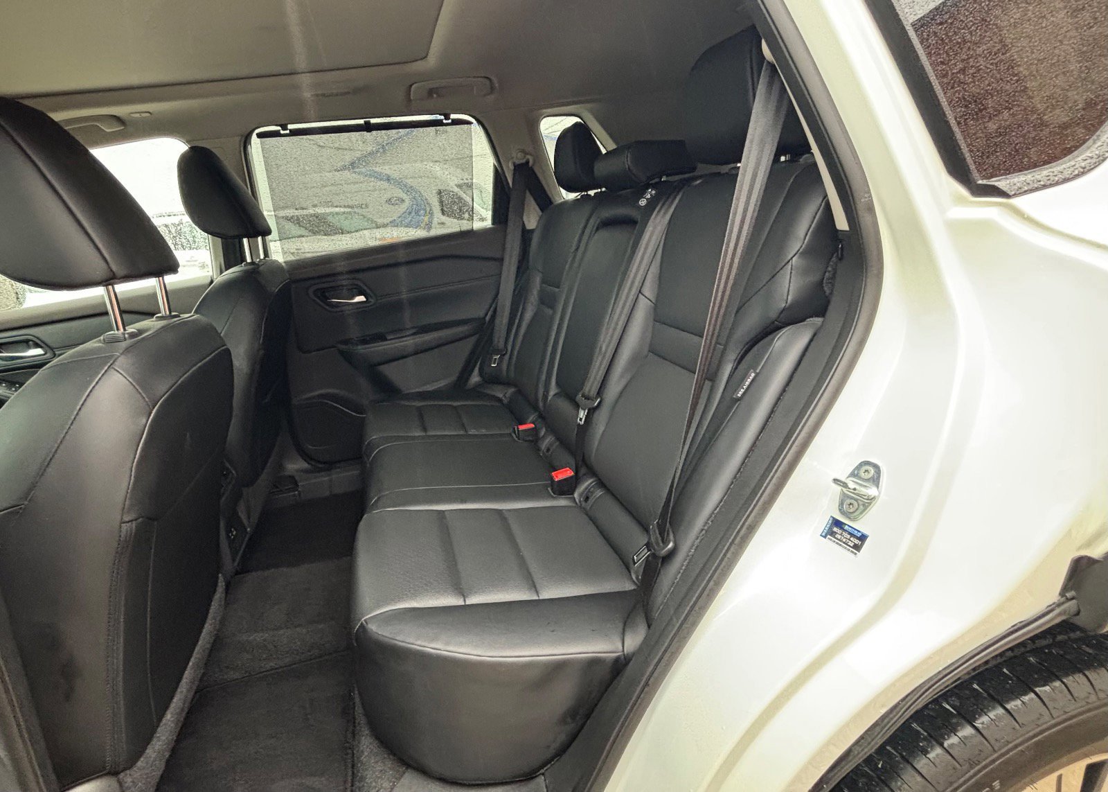 Used 2023 Nissan Rogue SV w/ SV Premium Package image 19