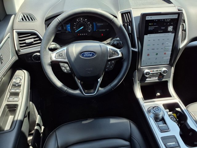 Certified 2024 Ford Edge SEL w/ Convenience Package AWD/4WD image 7
