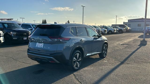 Used 2023 Nissan Rogue SL w/ SL Premium Package image 3