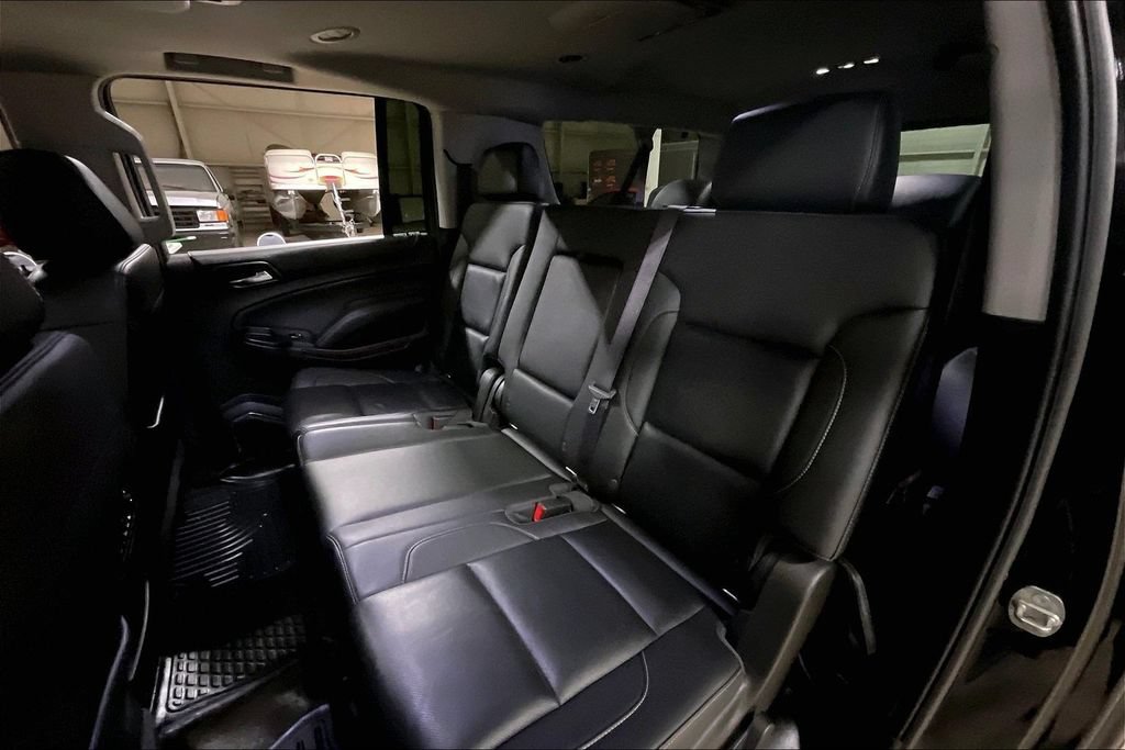 Used 2017 GMC Yukon XL SLT w/ Premium Edition AWD/4WD image 25