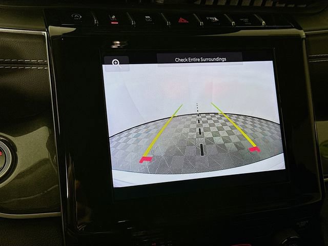 Used 2023 Jeep Grand Cherokee Laredo image 19