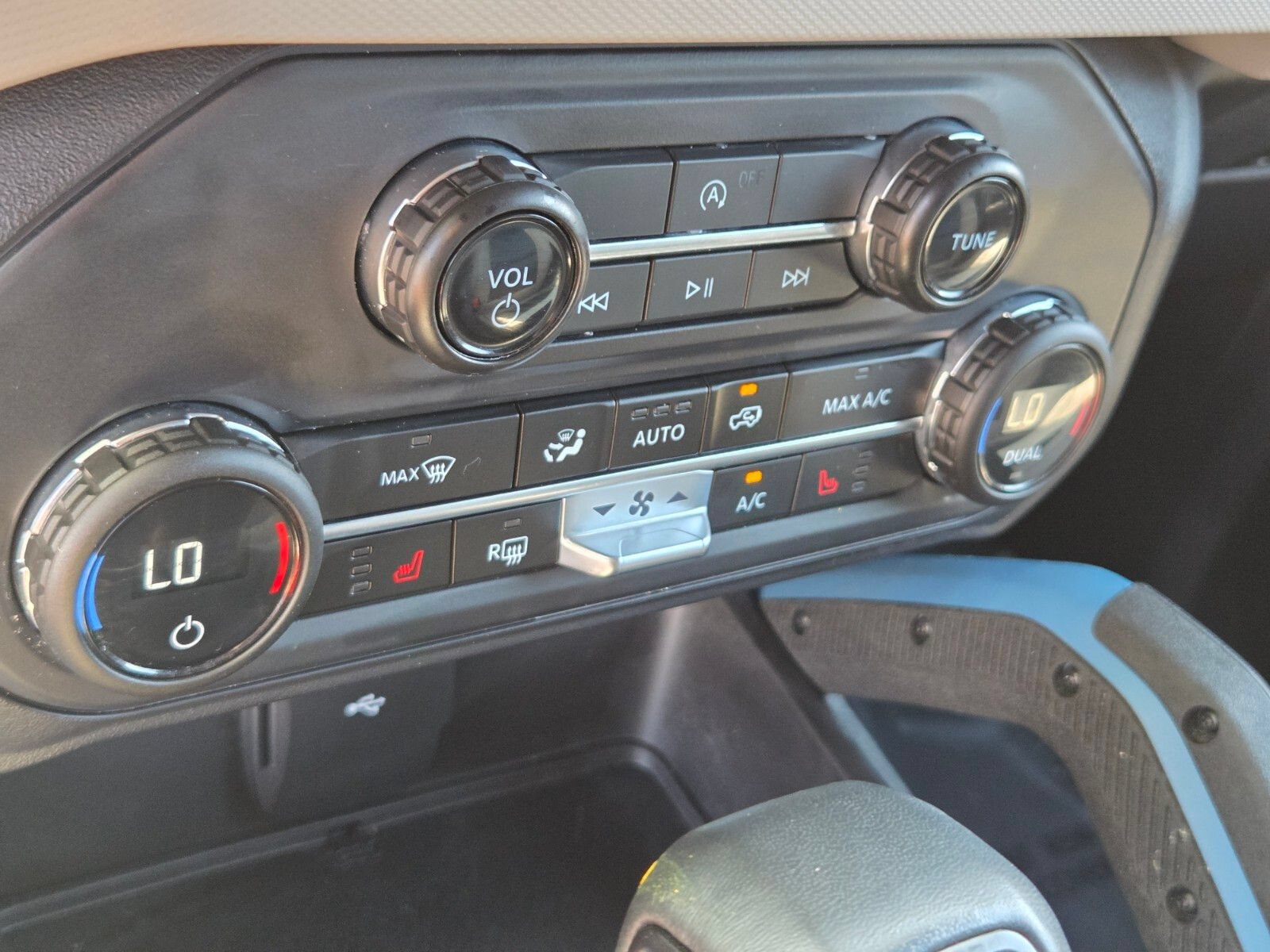 Certified 2023 Ford Bronco Wildtrak AWD/4WD image 21