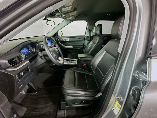 Certified 2024 Ford Explorer XLT w/ Equipment Group 202A AWD/4WD image 27