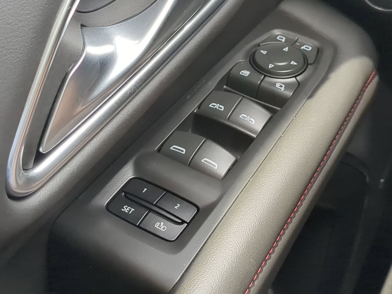Used 2022 Chevrolet Tahoe RST w/ Sport Performance Package AWD/4WD image 23