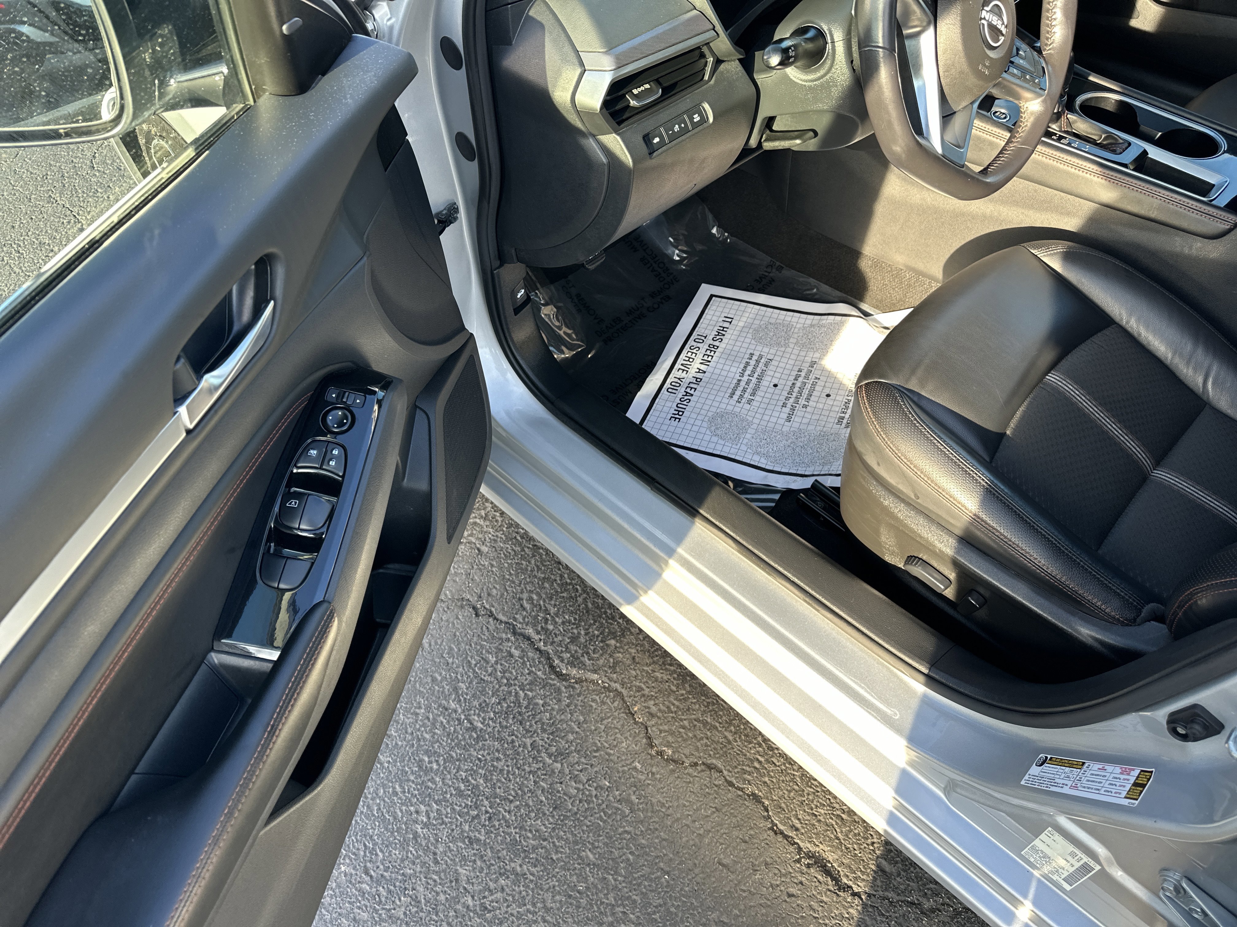 Used 2023 Nissan Altima 2.5 SR image 11