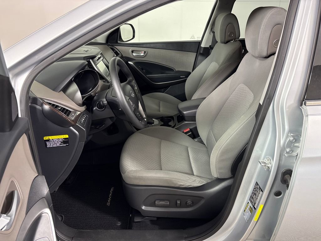 Used 2017 Hyundai Santa Fe SE w/ Cargo Package FWD image 27