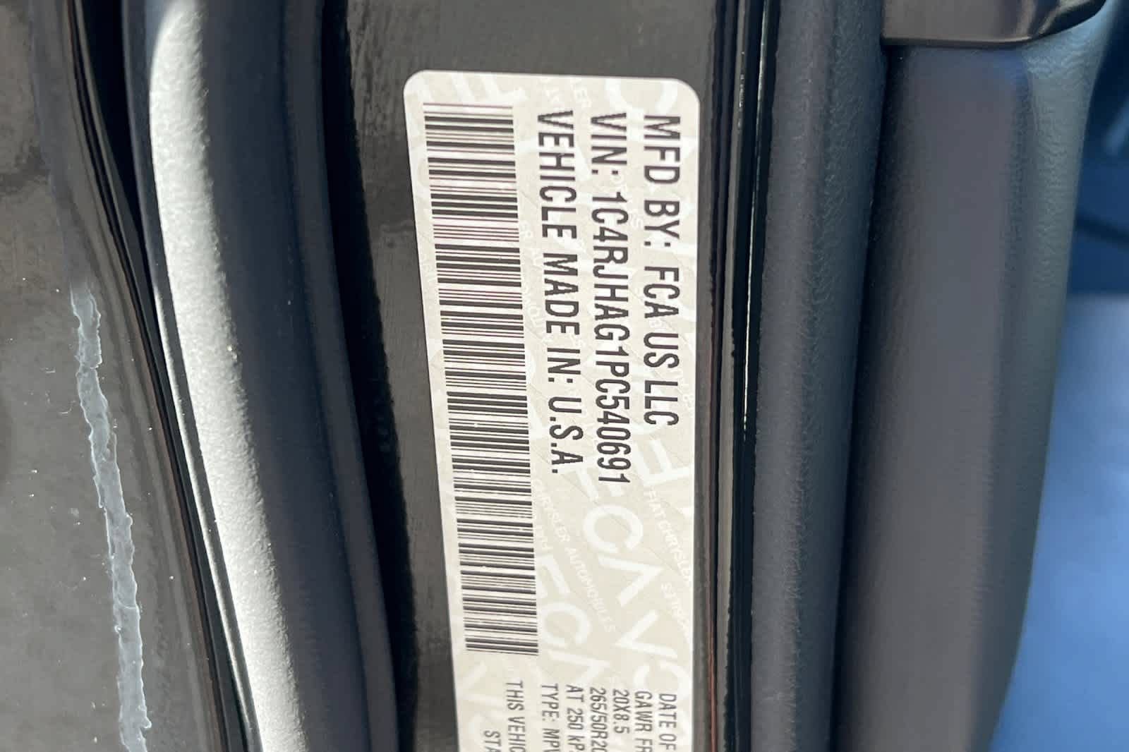 Used 2023 Jeep Grand Cherokee Altitude AWD/4WD image 29
