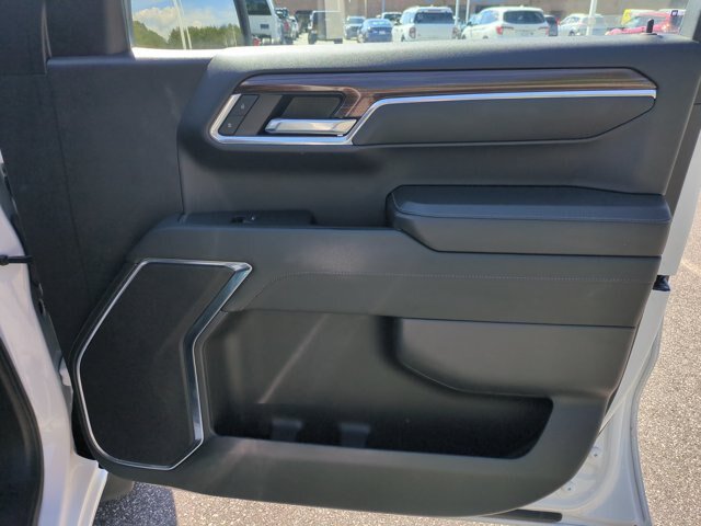Used 2024 Chevrolet Silverado 1500 LT AWD/4WD image 33