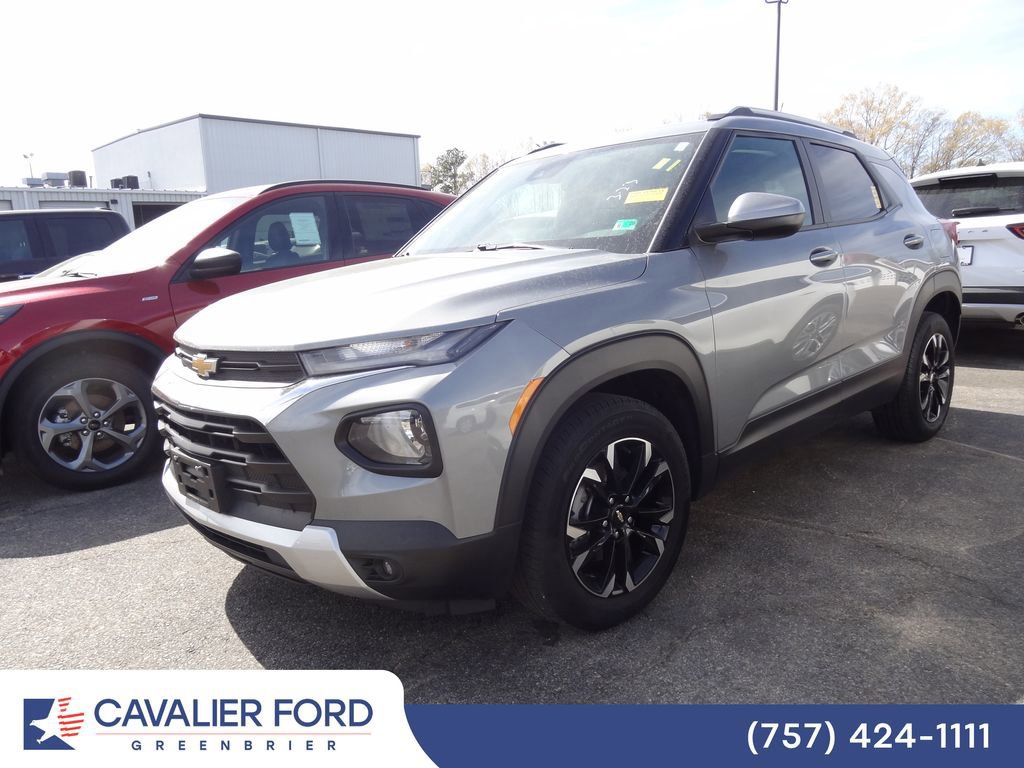 Used 2023 Chevrolet TrailBlazer LT image 2