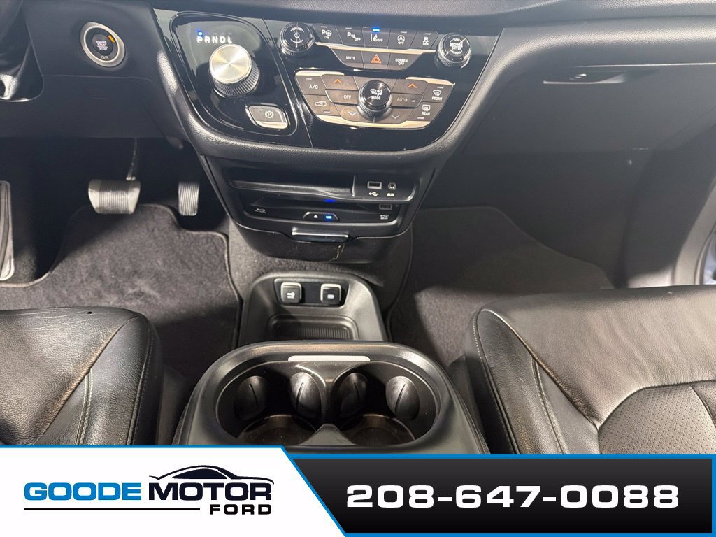 Used 2020 Chrysler Pacifica Touring-L Plus FWD image 18