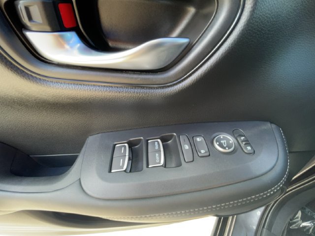 Used 2024 Honda HR-V EX-L image 12