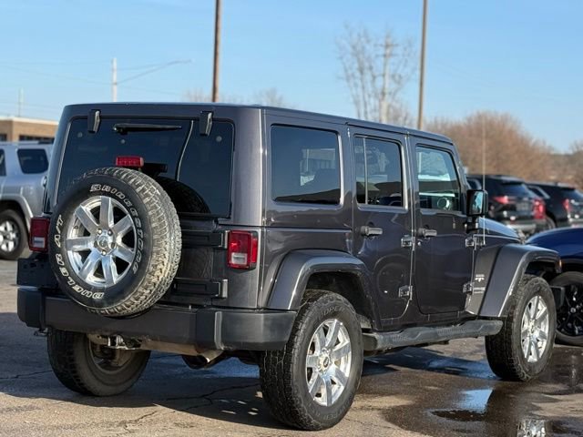 Used 2018 Jeep Wrangler Unlimited Sahara w/ Connectivity Group image 35