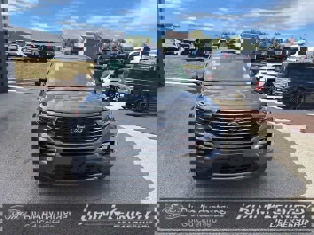 Certified 2022 Ford Explorer XLT w/ Equipment Group 202A image 12