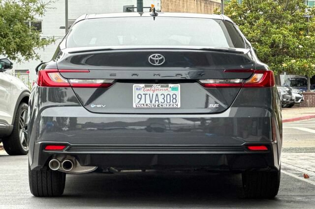 Used 2025 Toyota Camry SE w/ Convenience Package FWD image 5