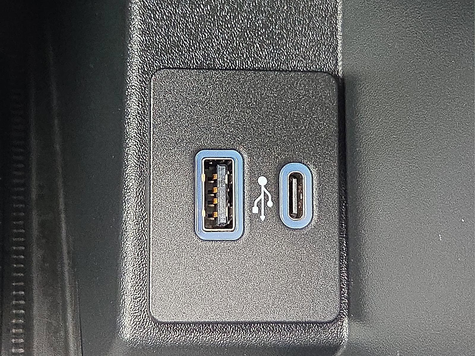 Certified 2024 Ford Edge ST-Line AWD/4WD image 18