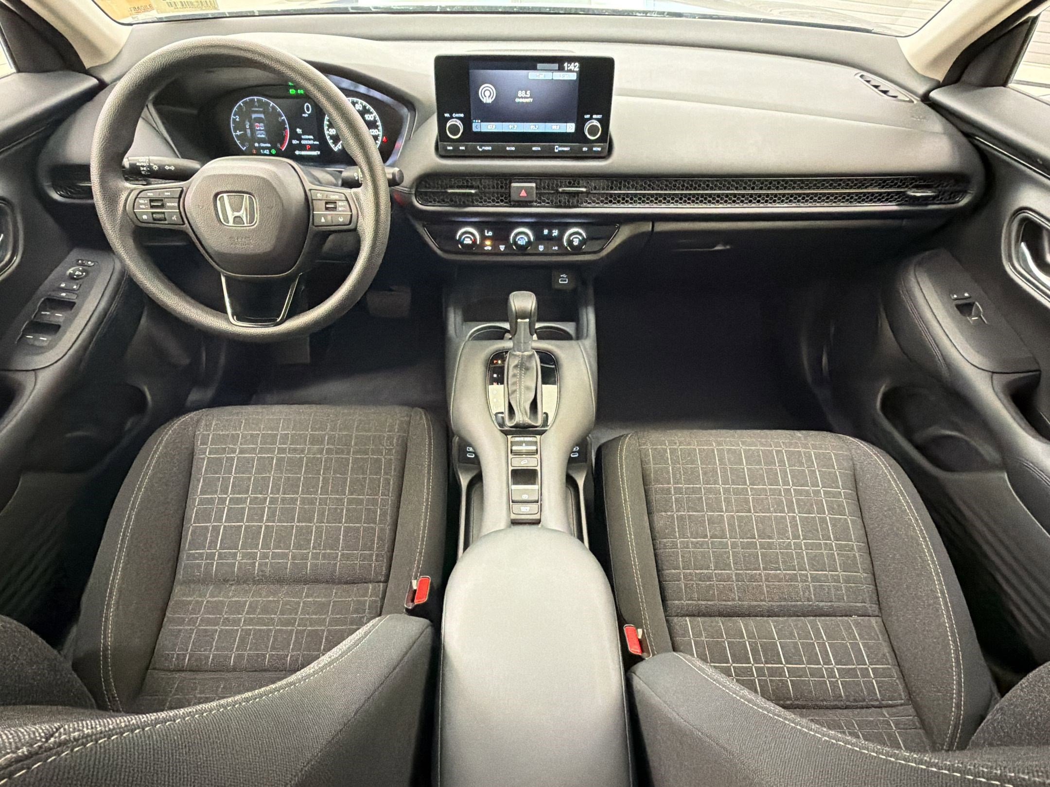 Used 2025 Honda HR-V LX image 16
