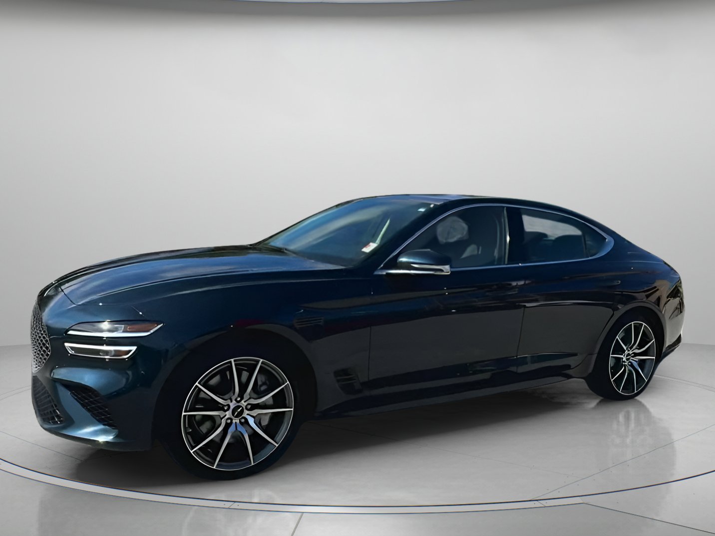 Used 2025 Genesis G70 2.5T image 13