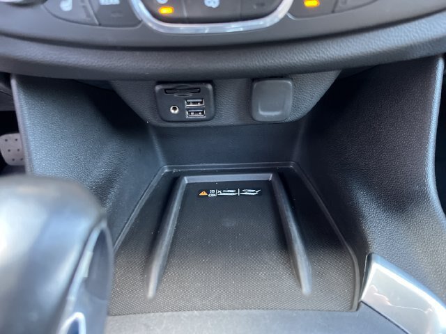 Used 2022 Chevrolet Traverse Premier w/ LPO, Floor Liner Package AWD/4WD image 39