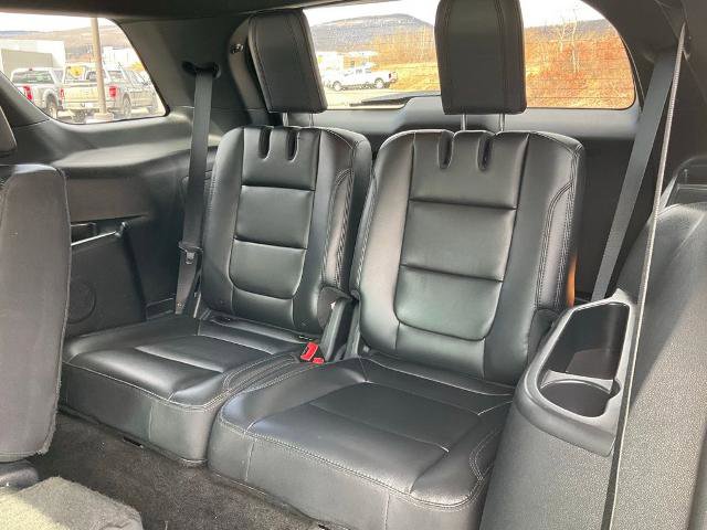 Certified 2017 Ford Explorer XLT w/ Equipment Group 202A AWD/4WD image 22
